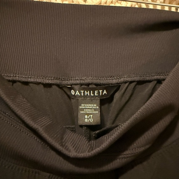 Athleta Black Nolita Slim Tapered Cropped Pants Size 8 Stretch Activewear - Picture 2 of 2